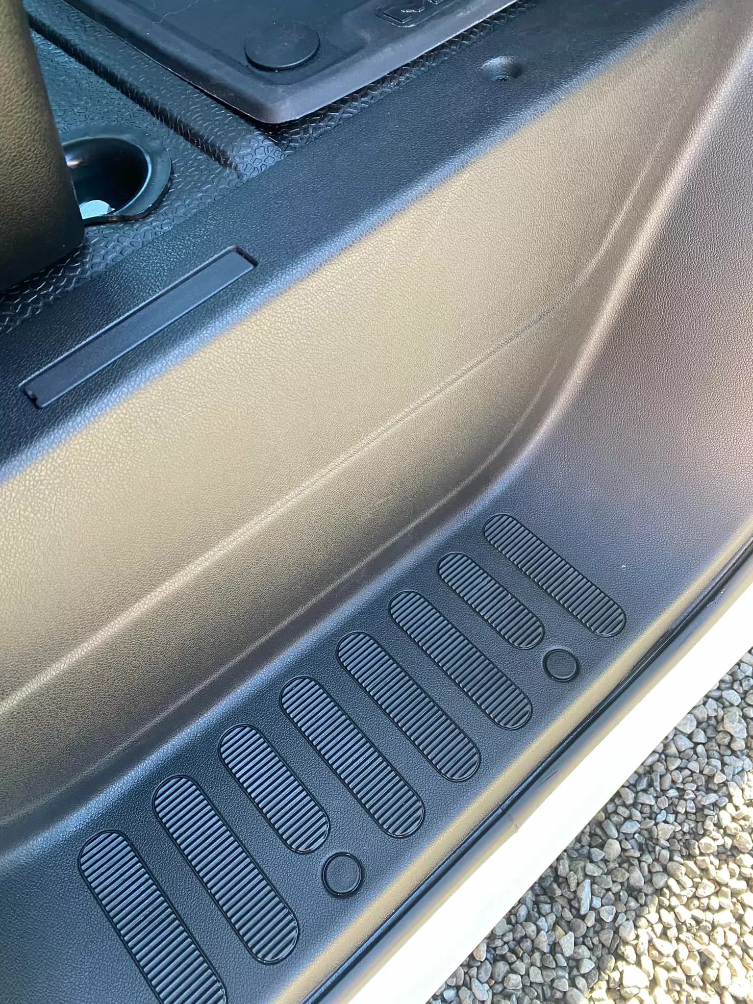 Marchepied et tapis d’utilitaire après nettoyage